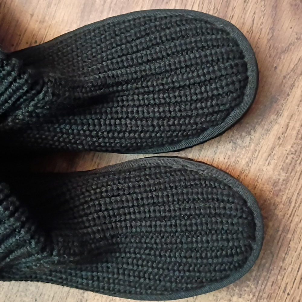 😍UGG Tall Cardy Black Knit Boots with 3 Button Detail - Picture 14 of 14